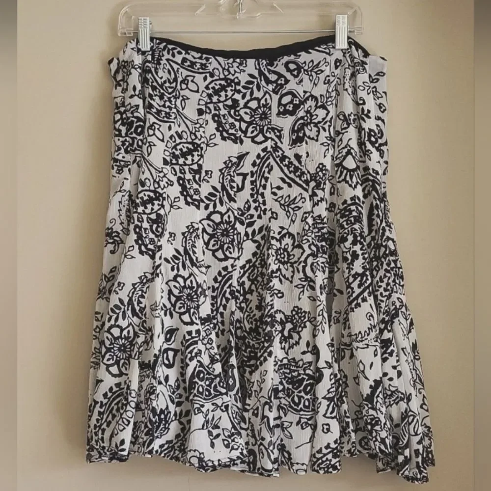 ICE crepe pleated flirty skirt